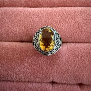 Elegant Silver and Gold Women's Ring